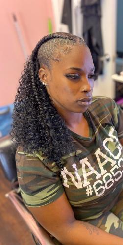 <strong><strong><strong>Pretti Knotz</strong></strong></strong>