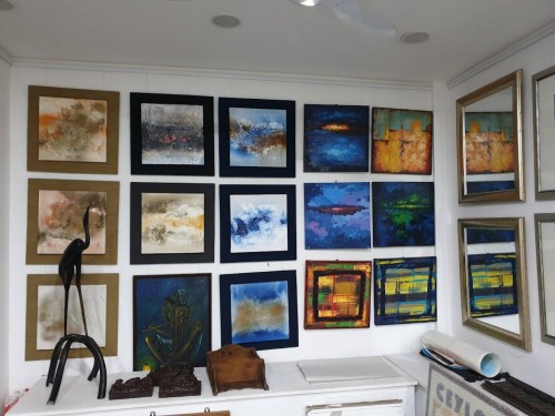 <strong><strong>Sri Sulakshana Picture Framing and Art Gallery</strong></strong>