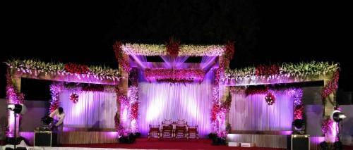 <strong><strong>Vishu Caterers Basant Kiraya Bhandar</strong></strong>