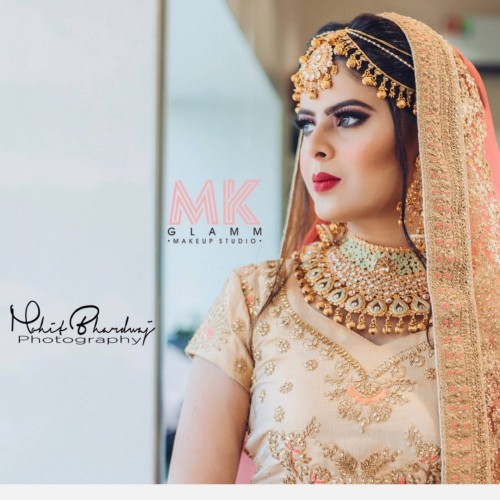 <strong><strong>MK Glamm- Makeup Studio</strong></strong>