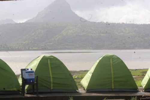 <strong><strong>Book A Tent</strong></strong>